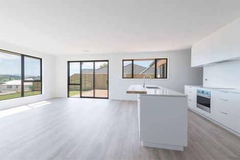 Photo of property in 43 Katania Heights, Brightwater, 7022