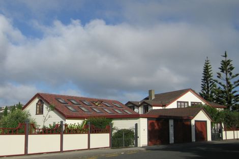 Photo of property in 2 School Road, Plimmerton, Porirua, 5026