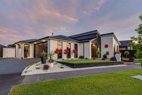 Photo of property in 5 Evelyn Crescent, Marshland, Christchurch, 8083