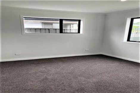 Photo of property in 32 Karearea Avenue, Kenepuru, Porirua, 5022