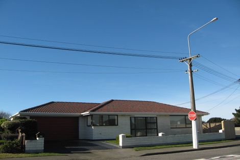 Photo of property in 2/41 Hardy Street, New Brighton, Christchurch, 8061