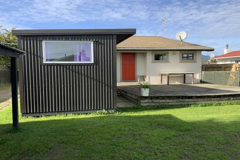 Photo of property in 36 Balmoral Street, Levin, 5510