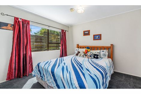 Photo of property in 2/39 Killarney Avenue, Torbay, Auckland, 0630