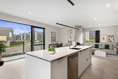 Photo of property in 92 Symes Drive, Red Beach, 0932