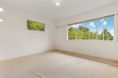 Photo of property in 98 Otitori Bay Road, Titirangi, Auckland, 0604