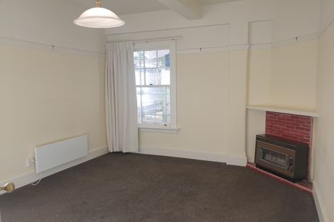 Photo of property in Inverleith Apartments, 5/306 Oriental Parade, Oriental Bay, Wellington, 6011