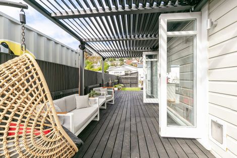 Photo of property in 55 The Parade, Island Bay, Wellington, 6023