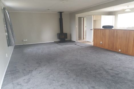 Photo of property in 10 Colenso Place, Otaki Beach, Otaki, 5512