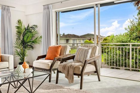 Photo of property in 11 Jenelin Road, Glendene, Auckland, 0602