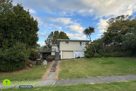 Photo of property in 1 La Trobe Street, Pakuranga Heights, Auckland, 2010
