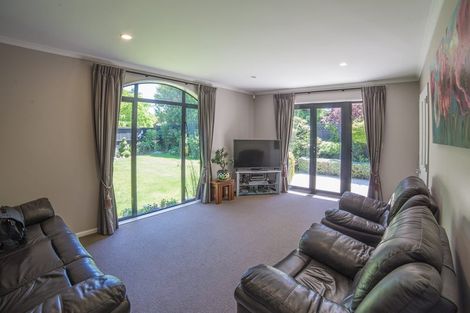 Photo of property in 3 Scarlet Lane, Redwood, Christchurch, 8051