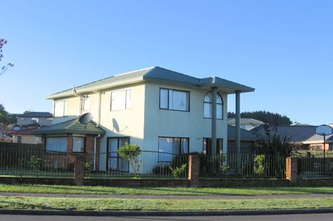 Photo of property in 64 De Havilland Drive, Goodwood Heights, Auckland, 2105