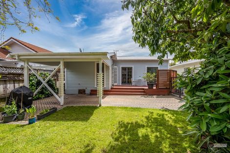 Photo of property in 12 Raymond Terrace, Fairfield, Lower Hutt, 5011