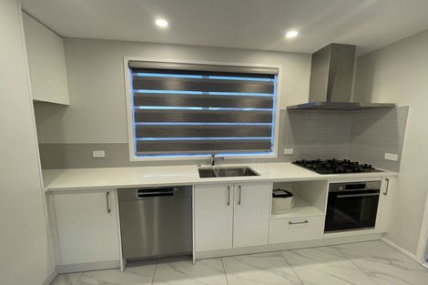 Photo of property in 43c Oreil Avenue, West Harbour, Auckland, 0618