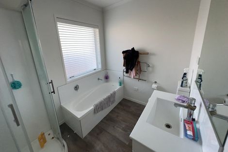 Photo of property in 44 Awataha Crescent, Pyes Pa, Tauranga, 3110