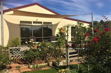 Photo of property in 32 Alice Burn Drive, Luggate, Cromwell, 9383