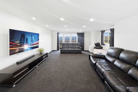 Photo of property in 135 Tirohanga Road, Tirohanga, Lower Hutt, 5010