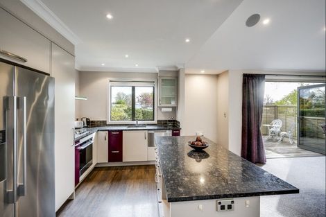 Photo of property in 2 Ranmore Lane, Havelock North, 4130