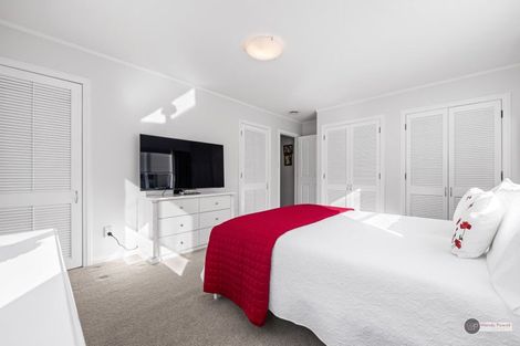 Photo of property in 40 Saint Ronans Avenue, Waterloo, Lower Hutt, 5011