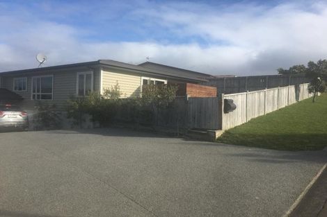 Photo of property in 4 Kaweka Close, Aotea, Porirua, 5024