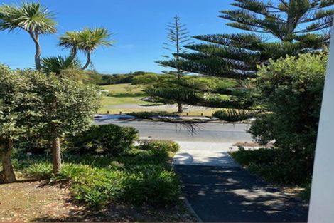 Photo of property in 40 Queens Road, Waikanae Beach, Waikanae, 5036