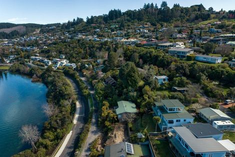 Photo of property in 828 Wily Terrace, Acacia Bay, Taupo, 3330