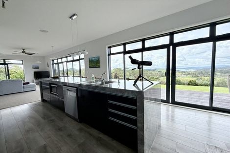 Photo of property in 157 Tui Glen Road, Haruru, 0204