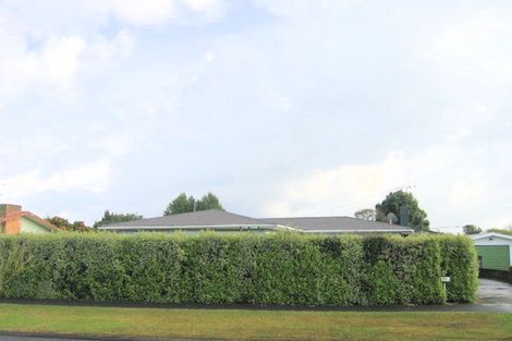 Photo of property in 92 Mount View Road, Melville, Hamilton, 3206