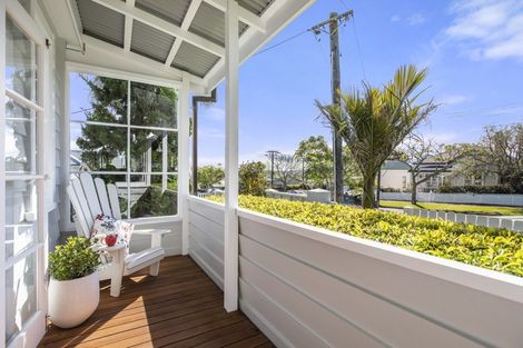 Photo of property in 37 Abbotsford Terrace, Devonport, Auckland, 0624