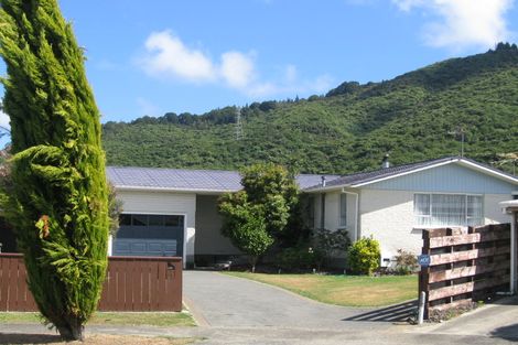 Photo of property in 23 Denver Grove, Totara Park, Upper Hutt, 5018