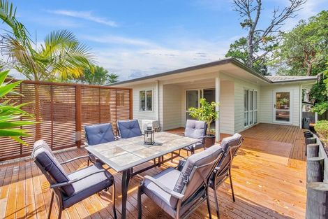 Photo of property in 92 Glendene Avenue, Glendene, Auckland, 0602