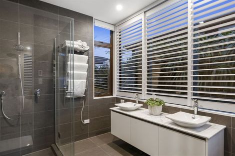 Photo of property in 2/7 Northumberland Avenue, Hauraki, Auckland, 0622