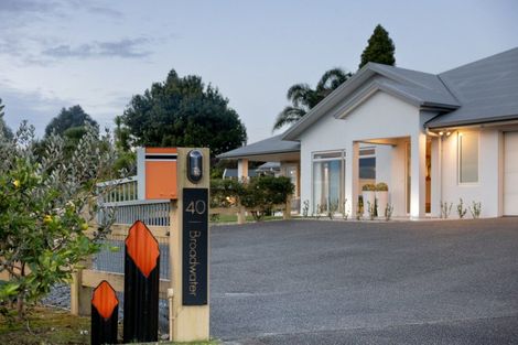 Photo of property in 40 Broadwater Close, Pyes Pa, Tauranga, 3112