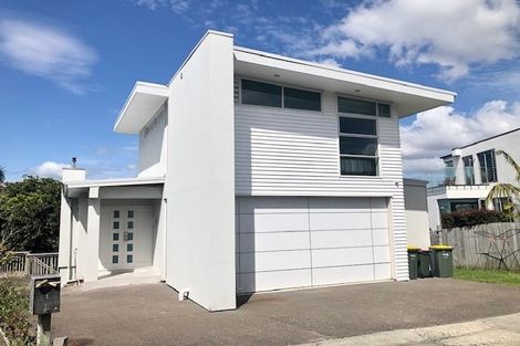 Photo of property in 1 Paterson Mews, Browns Bay, Auckland, 0630