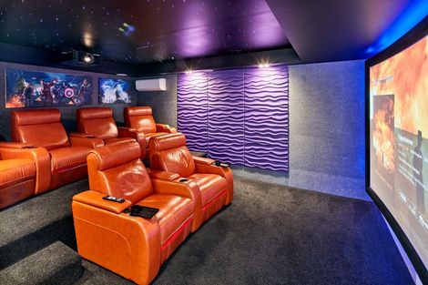 Photo of property in 300b Paremata Road, Whitby, Porirua, 5381