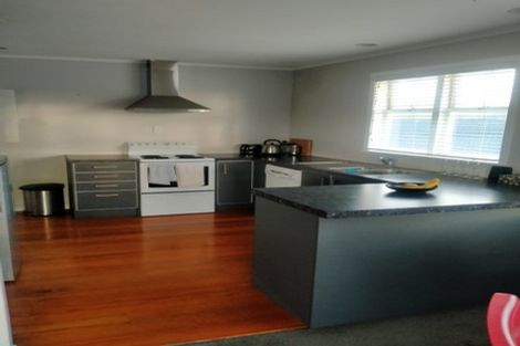 Photo of property in 1/21 Elizabeth Street, Orewa, 0931