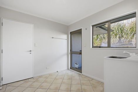 Photo of property in 4 Caernarvon Rise, Bethlehem, Tauranga, 3110