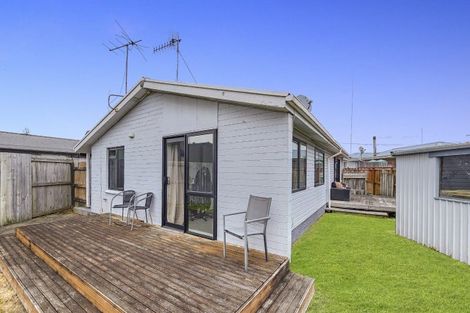 Photo of property in 76 Kawaha Point Road, Kawaha Point, Rotorua, 3010