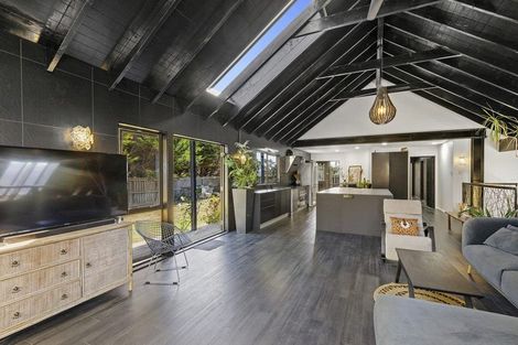 Photo of property in 95 Sweetacres Drive, Belmont, Lower Hutt, 5010