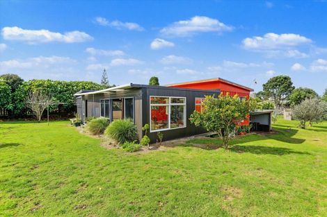 Photo of property in 564a Pukehina Parade, Pukehina, Te Puke, 3189
