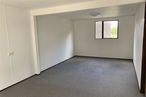 Photo of property in 300 State Highway 16, Kumeu, 0892