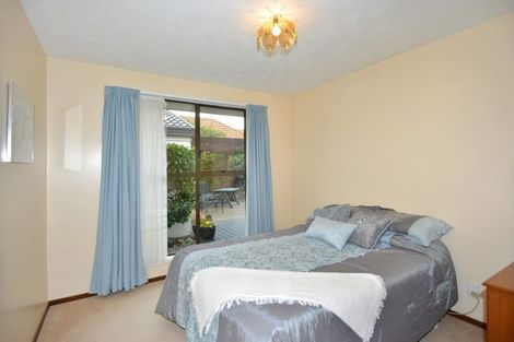 Photo of property in 42 Karnak Crescent, Russley, Christchurch, 8042