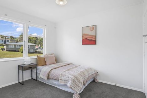 Photo of property in 6 Hampshire Street, Cannons Creek, Porirua, 5024