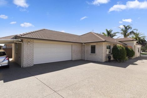 Photo of property in 34 Saint Heliers Place, Papamoa Beach, Papamoa, 3118