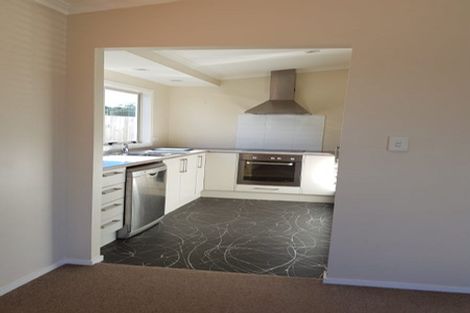 Photo of property in 2/11 Anne Mclean Drive, Bayview, Auckland, 0629