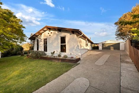 Photo of property in 73 Warren Crescent, Hillmorton, Christchurch, 8025