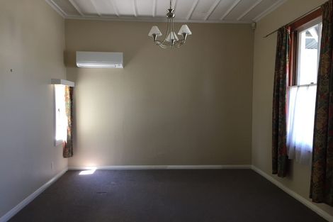 Photo of property in 37 Napier Terrace, Hospital Hill, Napier, 4110