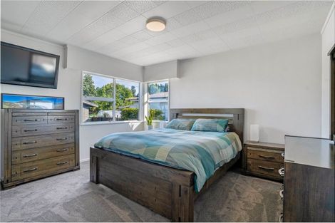 Photo of property in 24 Great North Road, Winton, 9720