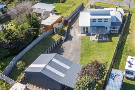 Photo of property in 14 Brown Terrace, Foxton Beach, Foxton, 4815