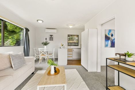 Photo of property in 32a Derwent Street, Island Bay, Wellington, 6023